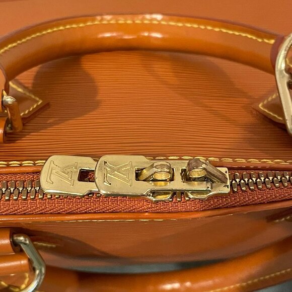 Louis Vuitton Vintage Epi Alma - Picture 5 of 16